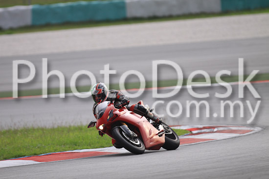 01_101029_00914_RevClubTrackDay