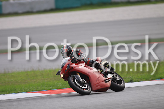 01_101029_00916_RevClubTrackDay
