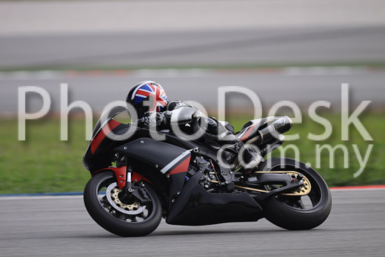 01_101029_00921_RevClubTrackDay