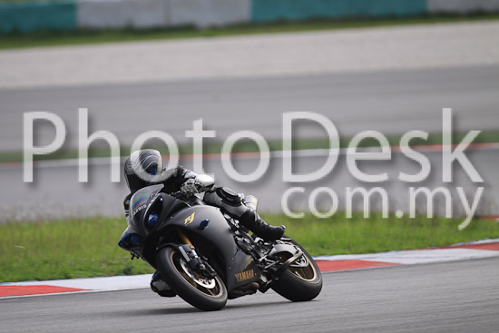 01_101029_00924_RevClubTrackDay