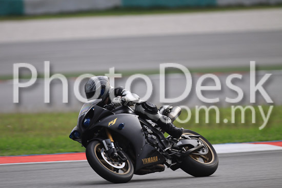 01_101029_00926_RevClubTrackDay