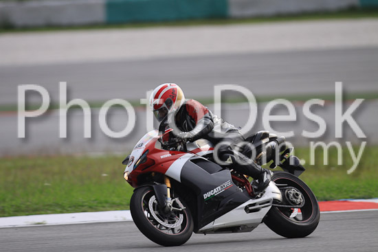 01_101029_00935_RevClubTrackDay