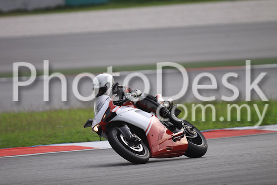 01_101029_00967_RevClubTrackDay