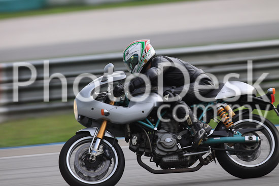 01_101029_00980_RevClubTrackDay