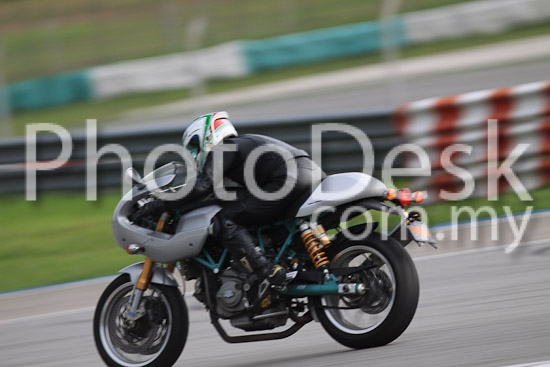 01_101029_00983_RevClubTrackDay