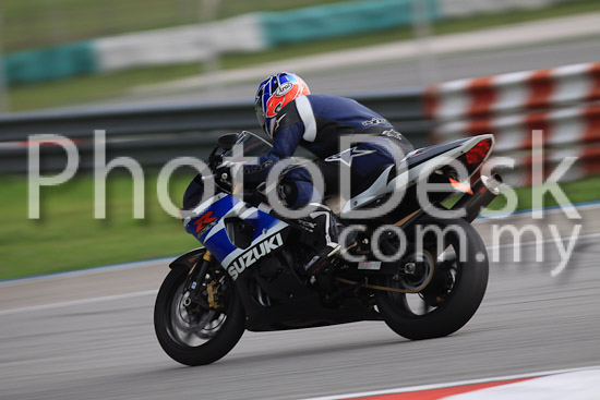 01_101029_00988_RevClubTrackDay