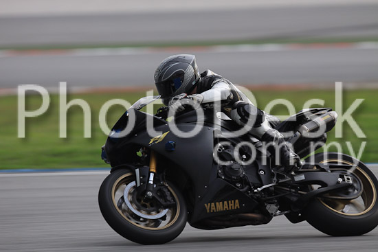 01_101029_00992_RevClubTrackDay