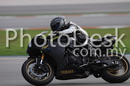 01_101029_00993_RevClubTrackDay