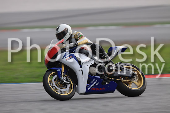 01_101029_01014_RevClubTrackDay