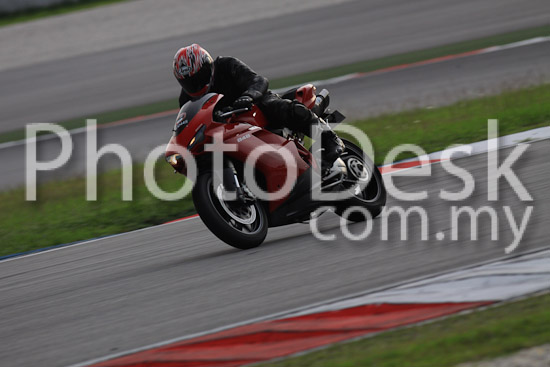 01_101029_01056_RevClubTrackDay