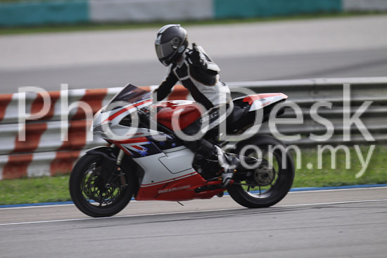 01_101029_01068_RevClubTrackDay