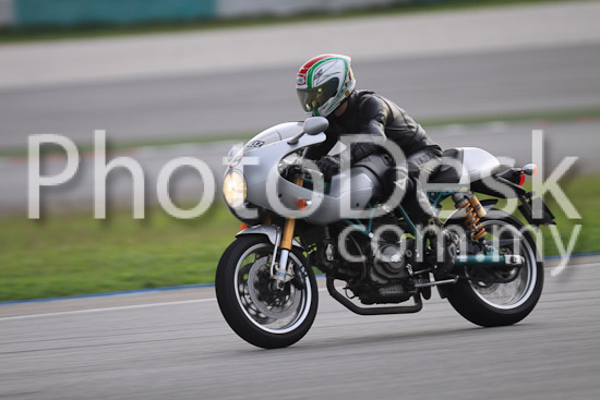 01_101029_01074_RevClubTrackDay