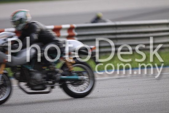 01_101029_01077_RevClubTrackDay