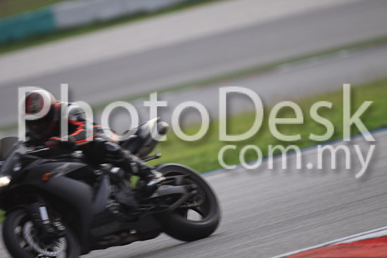 01_101029_01099_RevClubTrackDay