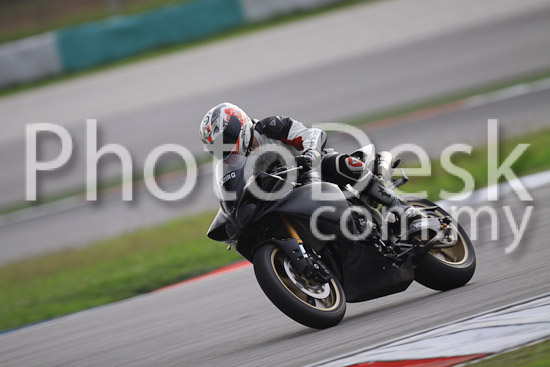 01_101029_01102_RevClubTrackDay
