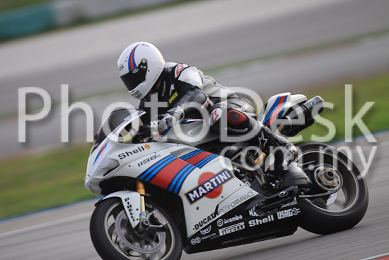 01_101029_01112_RevClubTrackDay