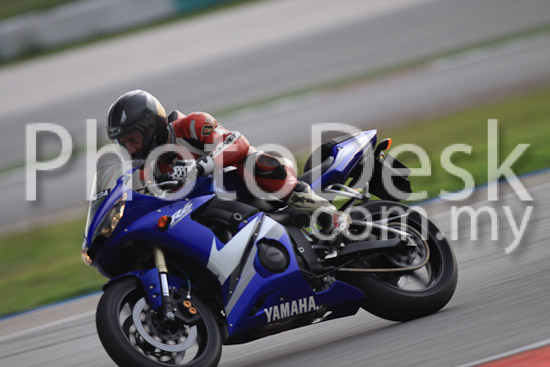 01_101029_01115_RevClubTrackDay