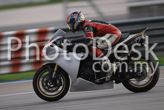 01_101029_01120_RevClubTrackDay