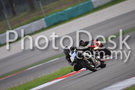 01_101029_01122_RevClubTrackDay