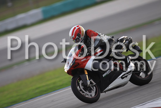 01_101029_01131_RevClubTrackDay