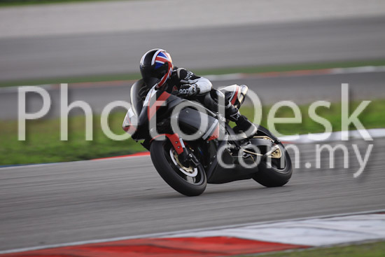 01_101029_01143_RevClubTrackDay