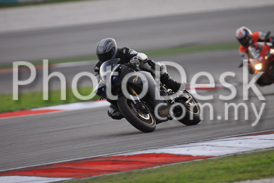 01_101029_01147_RevClubTrackDay