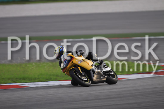 01_101029_01170_RevClubTrackDay