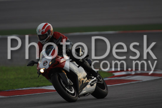 01_101029_01175_RevClubTrackDay
