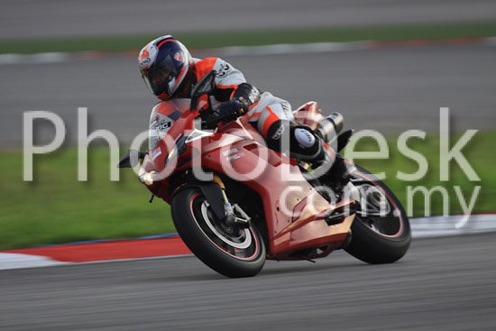 01_101029_01178_RevClubTrackDay