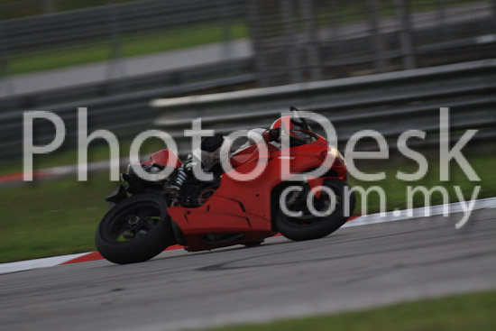 01_101029_01194_RevClubTrackDay