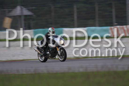 01_101029_01196_RevClubTrackDay