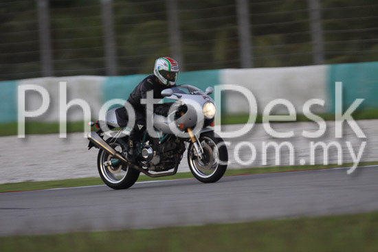 01_101029_01198_RevClubTrackDay