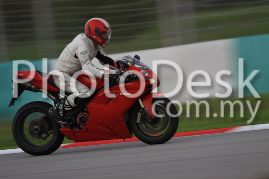 01_101029_01219_RevClubTrackDay
