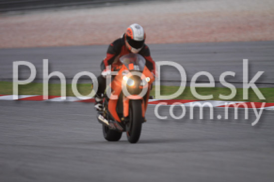 01_101029_01222_RevClubTrackDay
