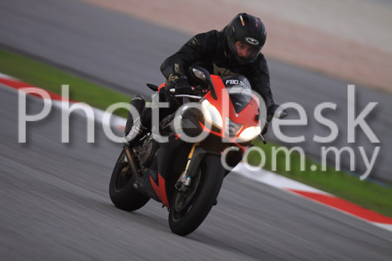 01_101029_01229_RevClubTrackDay