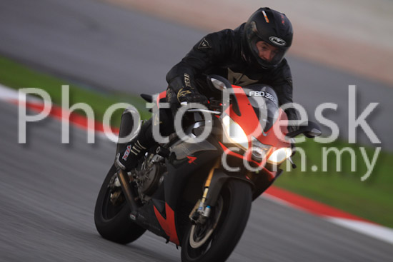 01_101029_01230_RevClubTrackDay