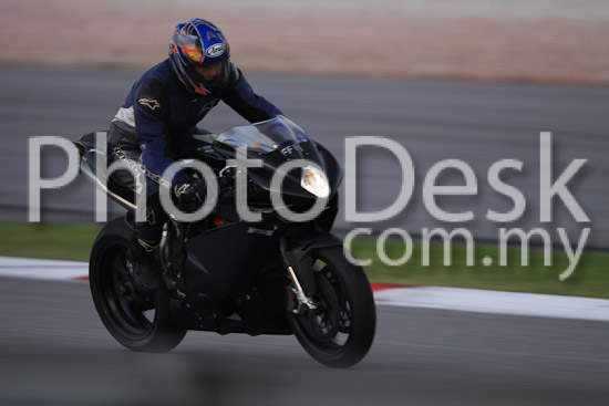 01_101029_01242_RevClubTrackDay