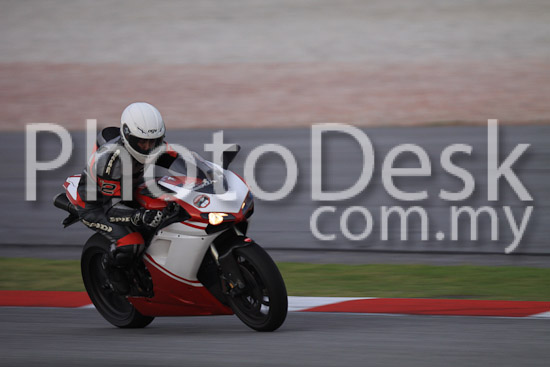 01_101029_01258_RevClubTrackDay