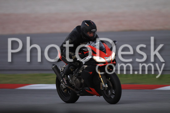 01_101029_01288_RevClubTrackDay