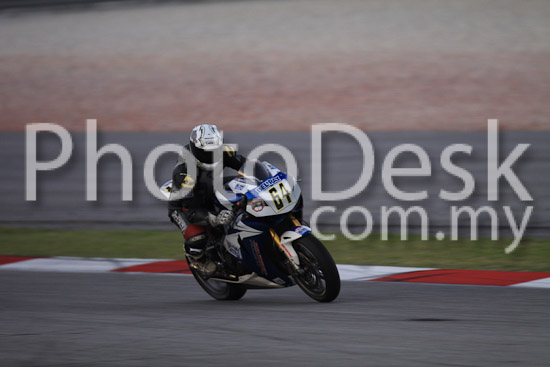 01_101029_01310_RevClubTrackDay