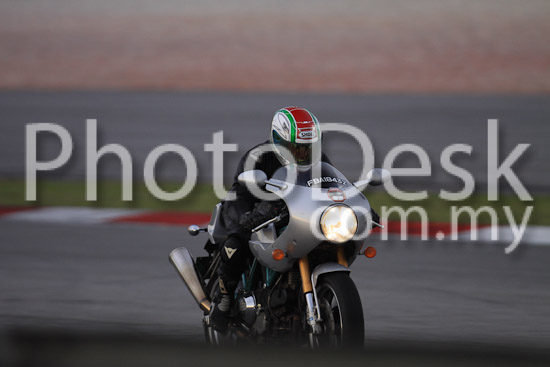 01_101029_01362_RevClubTrackDay