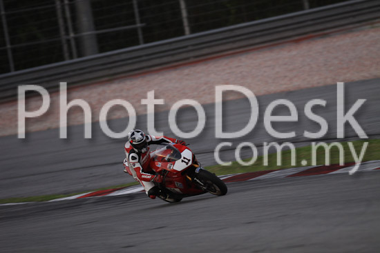 01_101029_01390_RevClubTrackDay