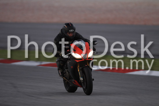 01_101029_01402_RevClubTrackDay