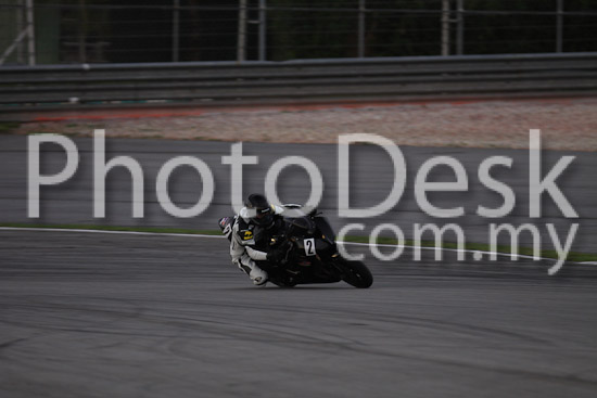01_101029_01405_RevClubTrackDay