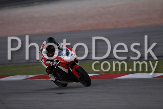 01_101029_01420_RevClubTrackDay