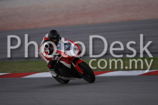 01_101029_01421_RevClubTrackDay