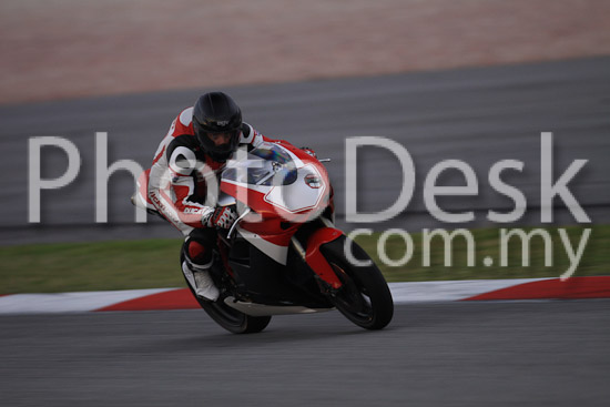 01_101029_01422_RevClubTrackDay