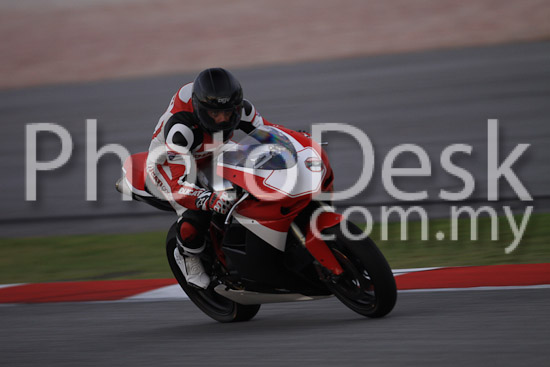 01_101029_01423_RevClubTrackDay