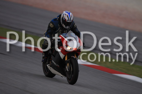 01_101029_01435_RevClubTrackDay