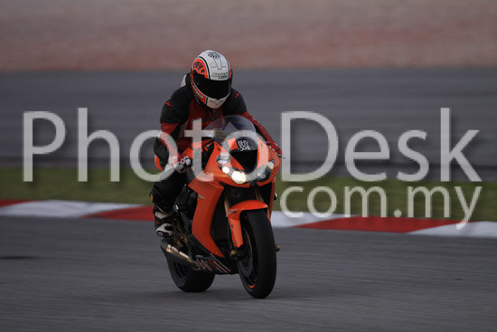 01_101029_01438_RevClubTrackDay